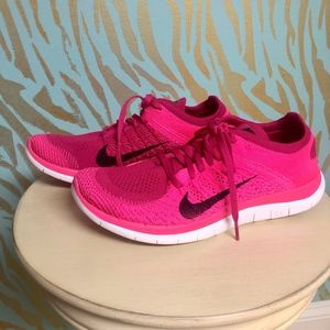 nike womens hot pink shoes